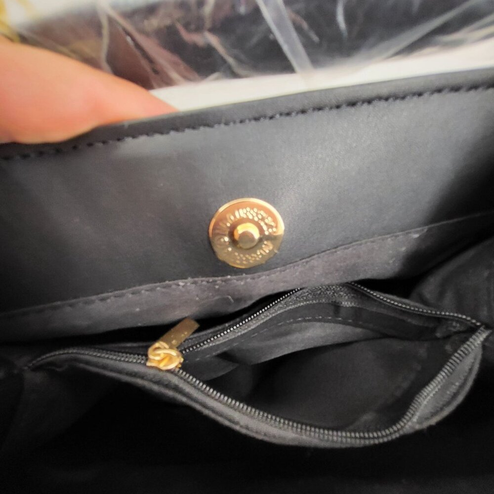 Aota Black Crocodile Pattern Vegan Leather Bucket Bag Gold Hardware & Adjustable - Picture 6 of 12